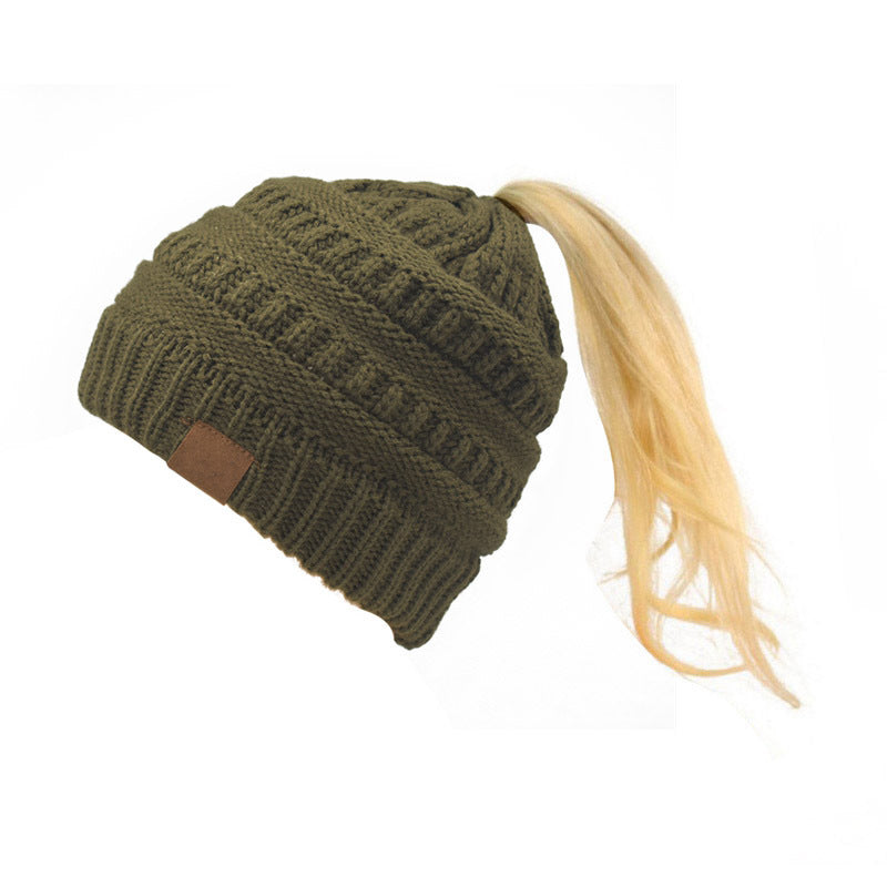 Labeling Knitted Women's Woolen Hat