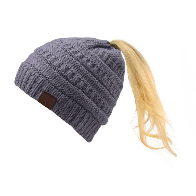 Labeling Knitted Women's Woolen Hat