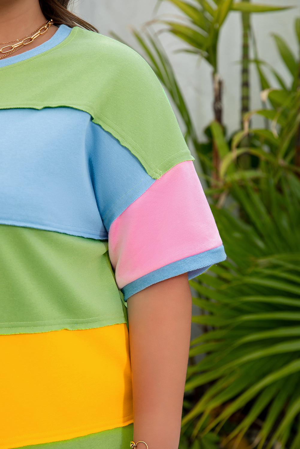 Light Blue Color Block Exposed Seam Patchwork Plus Size T Shirt