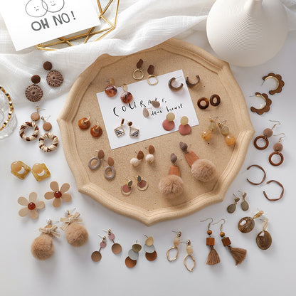 Sweet girl brown earrings literary retro cool acrylic plush earrings wild net red earrings