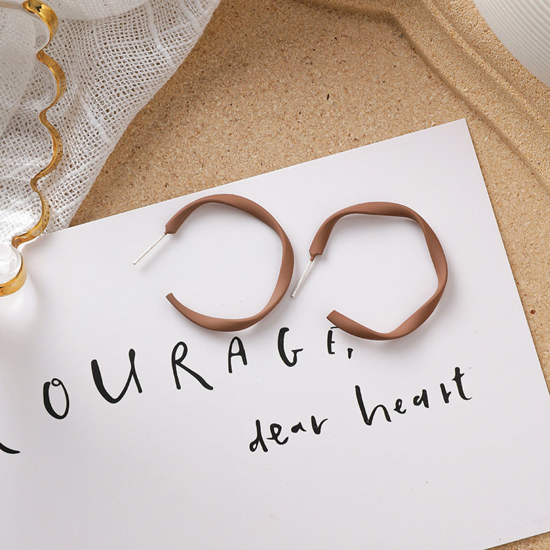 Sweet girl brown earrings literary retro cool acrylic plush earrings wild net red earrings