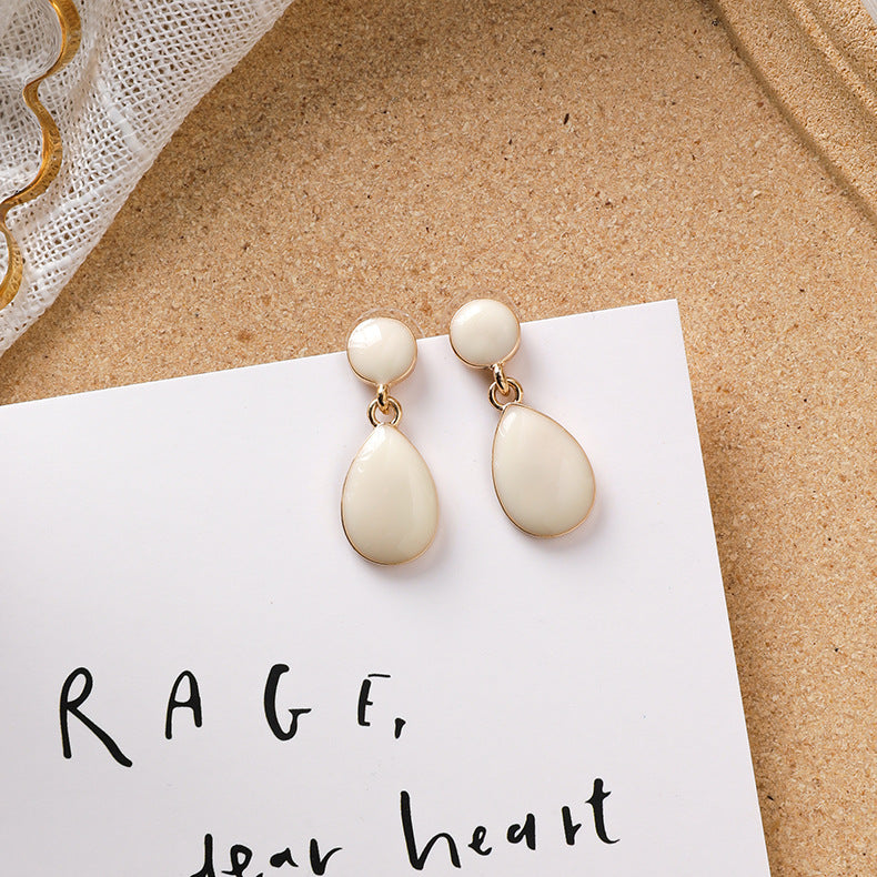 Sweet girl brown earrings literary retro cool acrylic plush earrings wild net red earrings