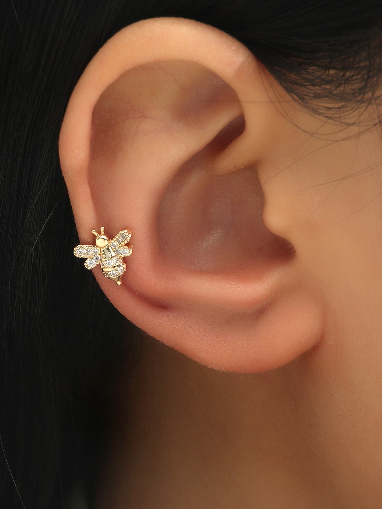 Exquisite Design Smart Little Bee Non-piercing Ear Clip
