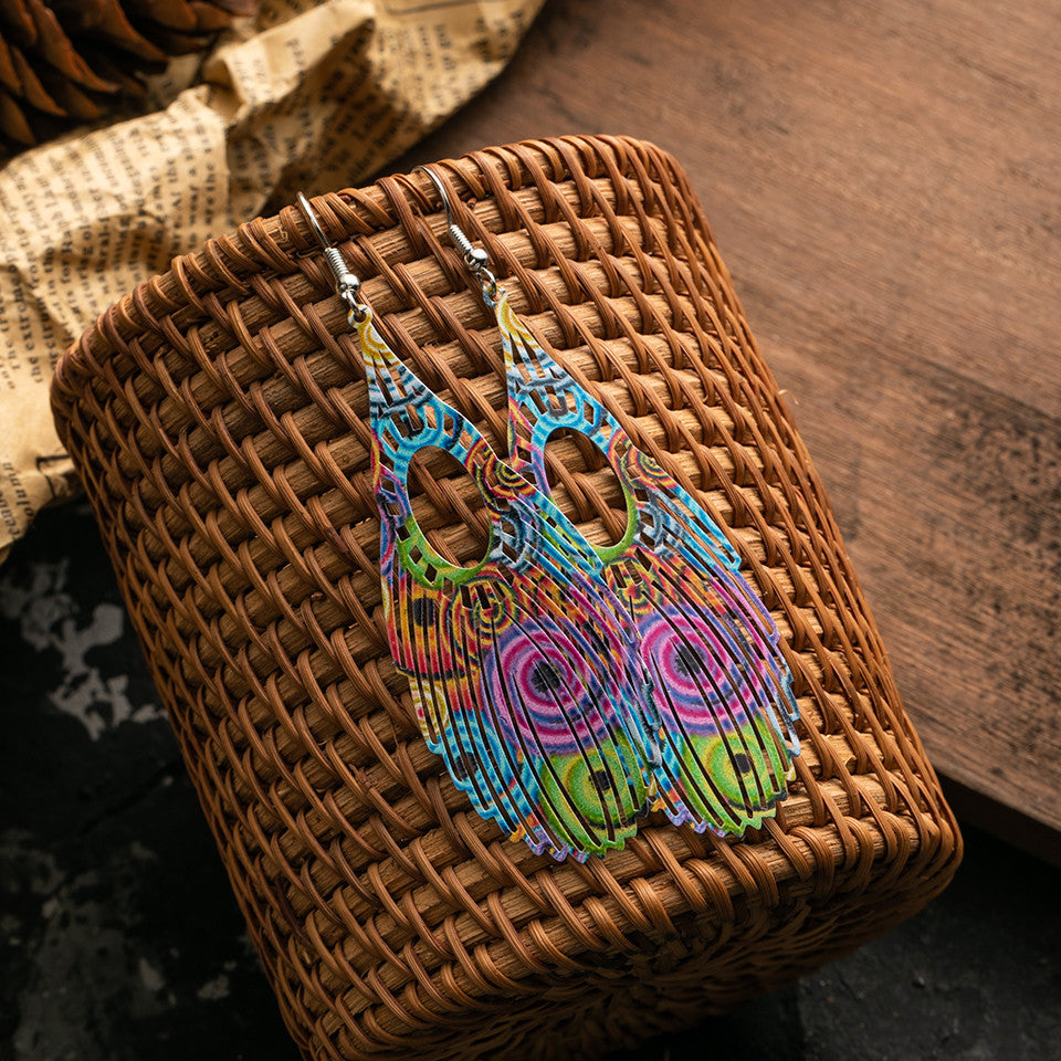 Round feather earrings