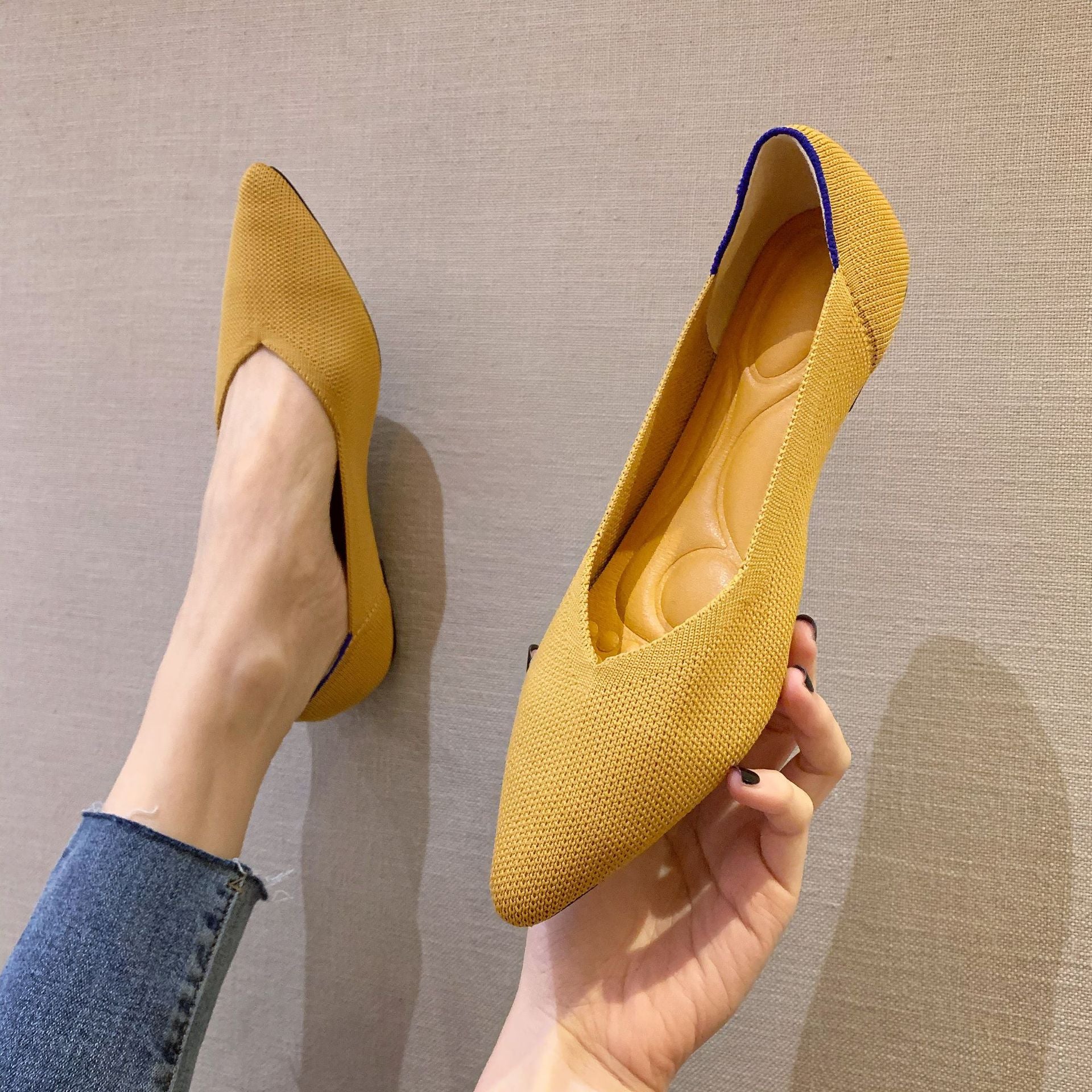 Women's Fashion Flyknit Pointed Braided Shoes
