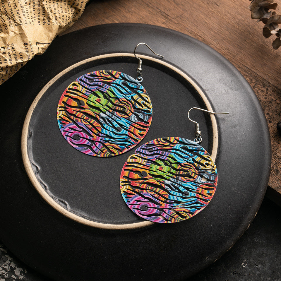 Round feather earrings