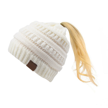 Labeling Knitted Women's Woolen Hat