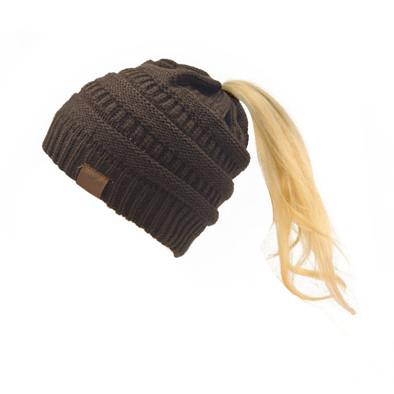 Labeling Knitted Women's Woolen Hat