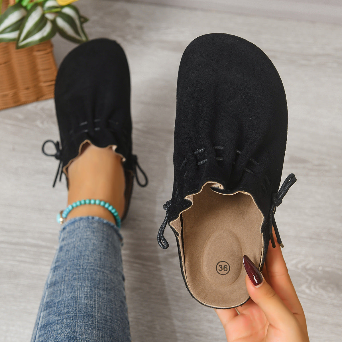 Stylish Minimalist Retro Casual Design Womens Slippers