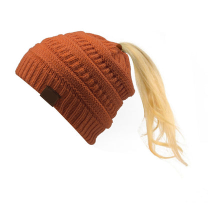 Labeling Knitted Women's Woolen Hat