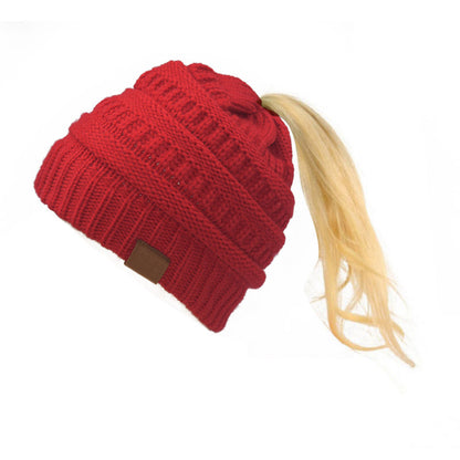 Labeling Knitted Women's Woolen Hat
