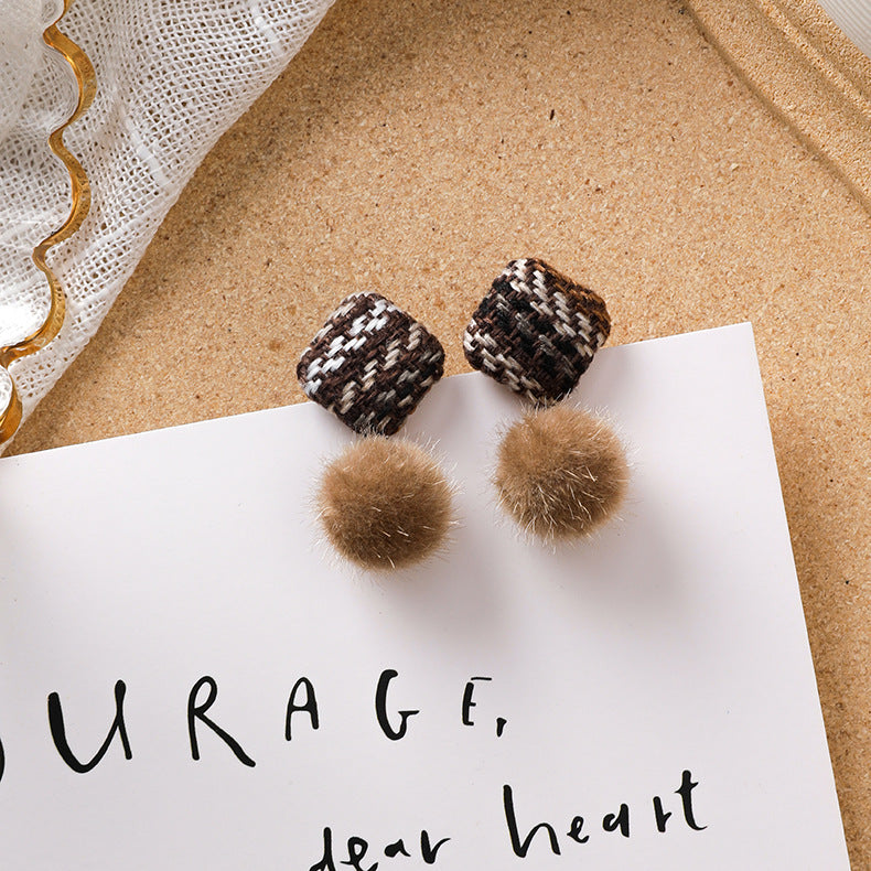 Sweet girl brown earrings literary retro cool acrylic plush earrings wild net red earrings