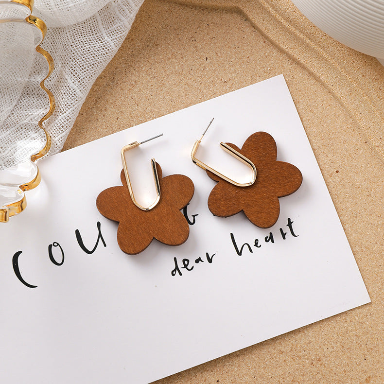 Sweet girl brown earrings literary retro cool acrylic plush earrings wild net red earrings