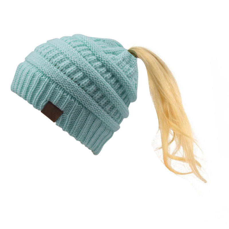 Labeling Knitted Women's Woolen Hat