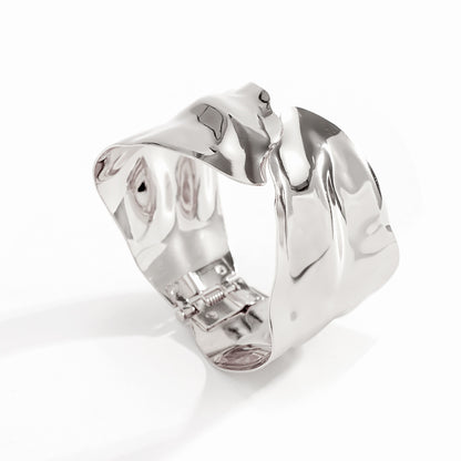 Fashion Design Metal Glossy Surface Bracelet Personality Hollow Out Geometric Cross Bracelet