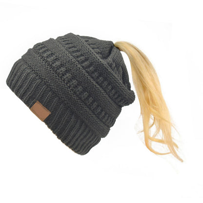 Labeling Knitted Women's Woolen Hat