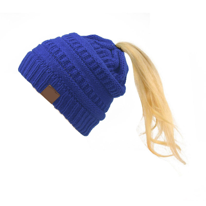 Labeling Knitted Women's Woolen Hat