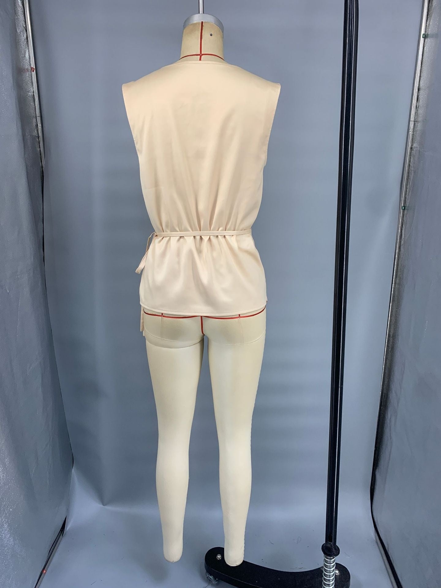 New Satin Solid-color Slim-fit Crew-neck Sleeveless Waist-cinching Top