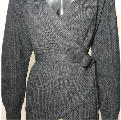 Off-the-shoulder V-neck belt dress