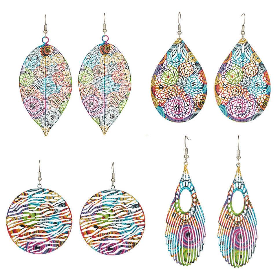 Round feather earrings