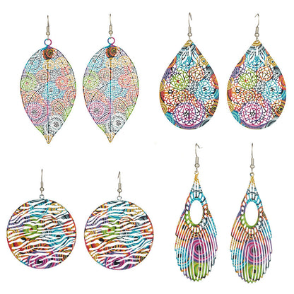 Round feather earrings