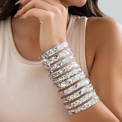 Fashion Design Metal Glossy Surface Bracelet Personality Hollow Out Geometric Cross Bracelet