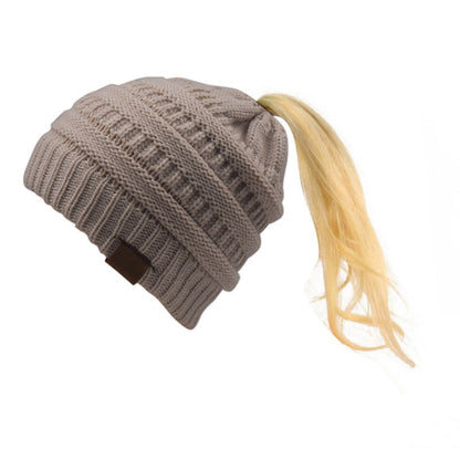 Labeling Knitted Women's Woolen Hat