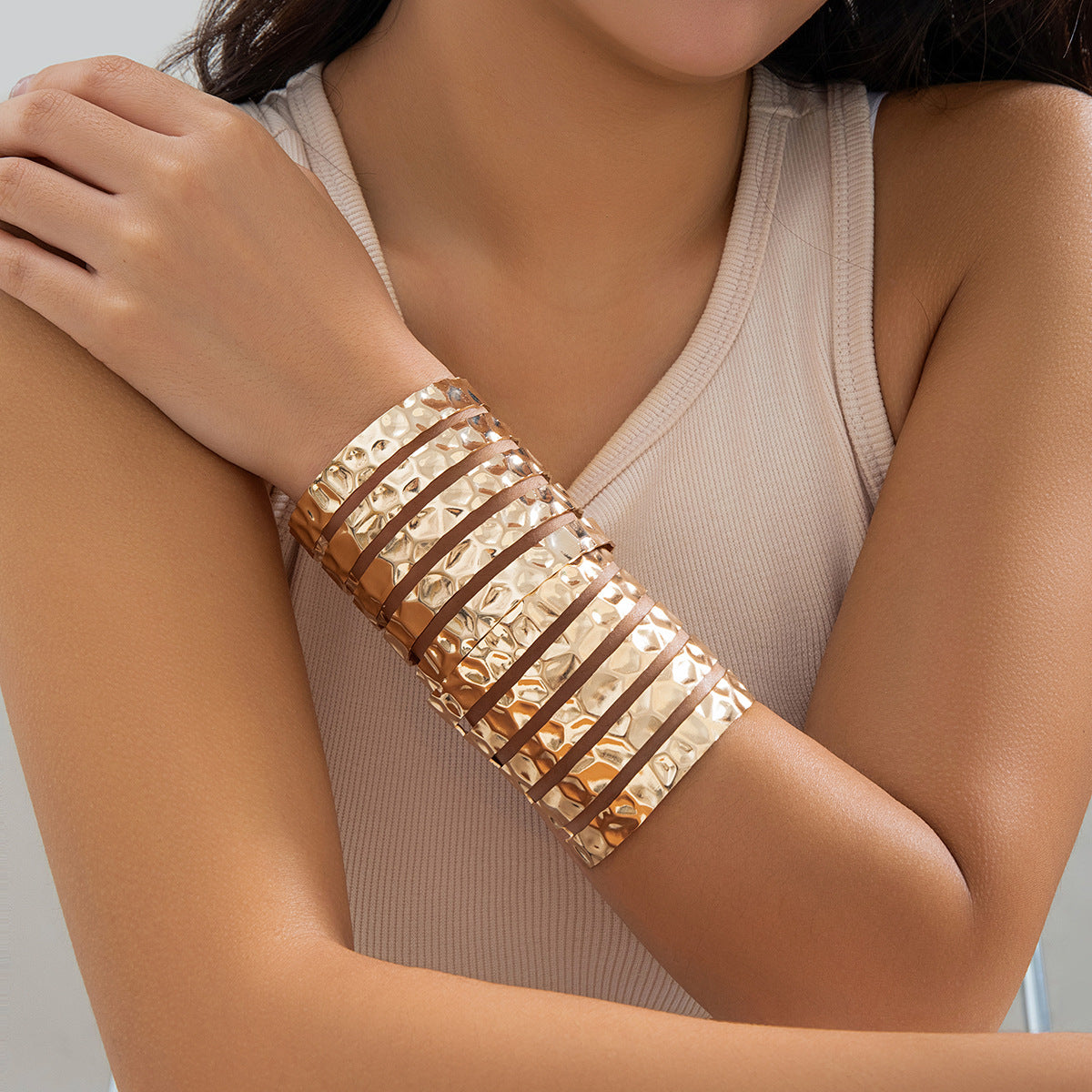 Fashion Design Metal Glossy Surface Bracelet Personality Hollow Out Geometric Cross Bracelet