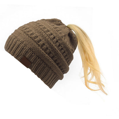 Labeling Knitted Women's Woolen Hat