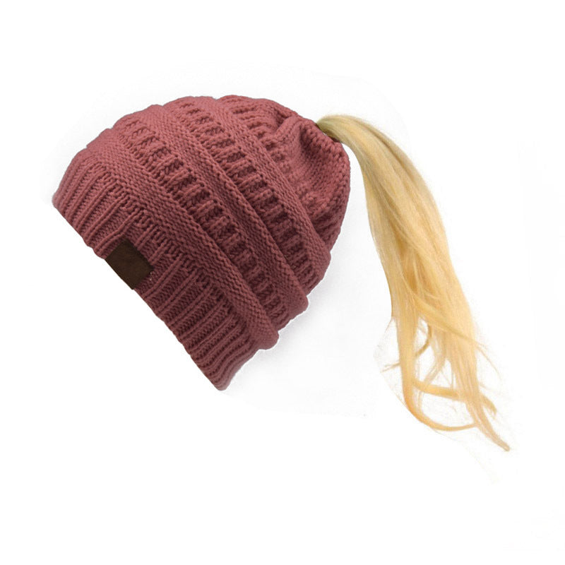 Labeling Knitted Women's Woolen Hat