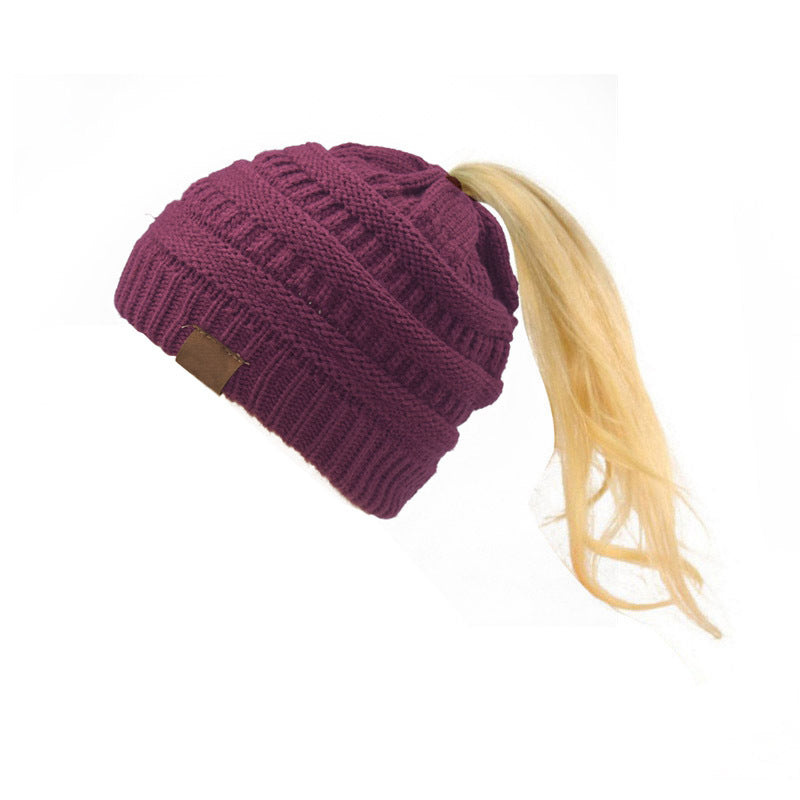 Labeling Knitted Women's Woolen Hat