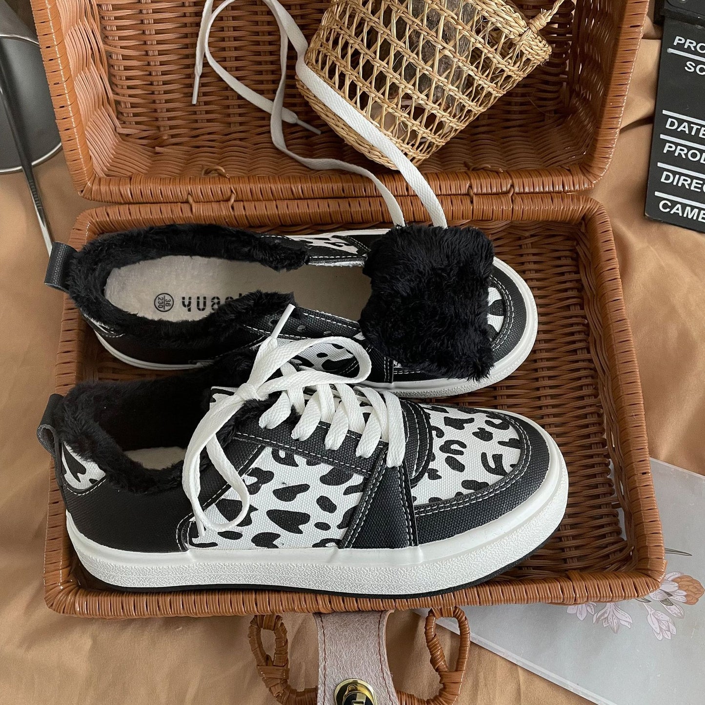 Women's Casual Winter Leopard Print With Velvet Canvas Shoes