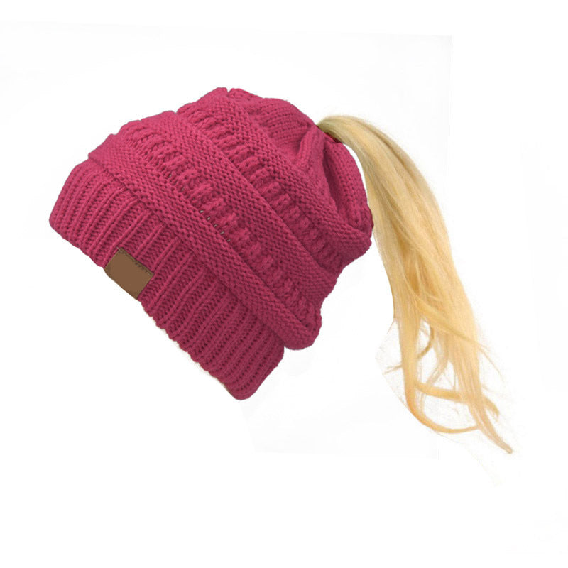 Labeling Knitted Women's Woolen Hat